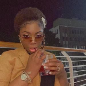 Meet your Posher, Raven